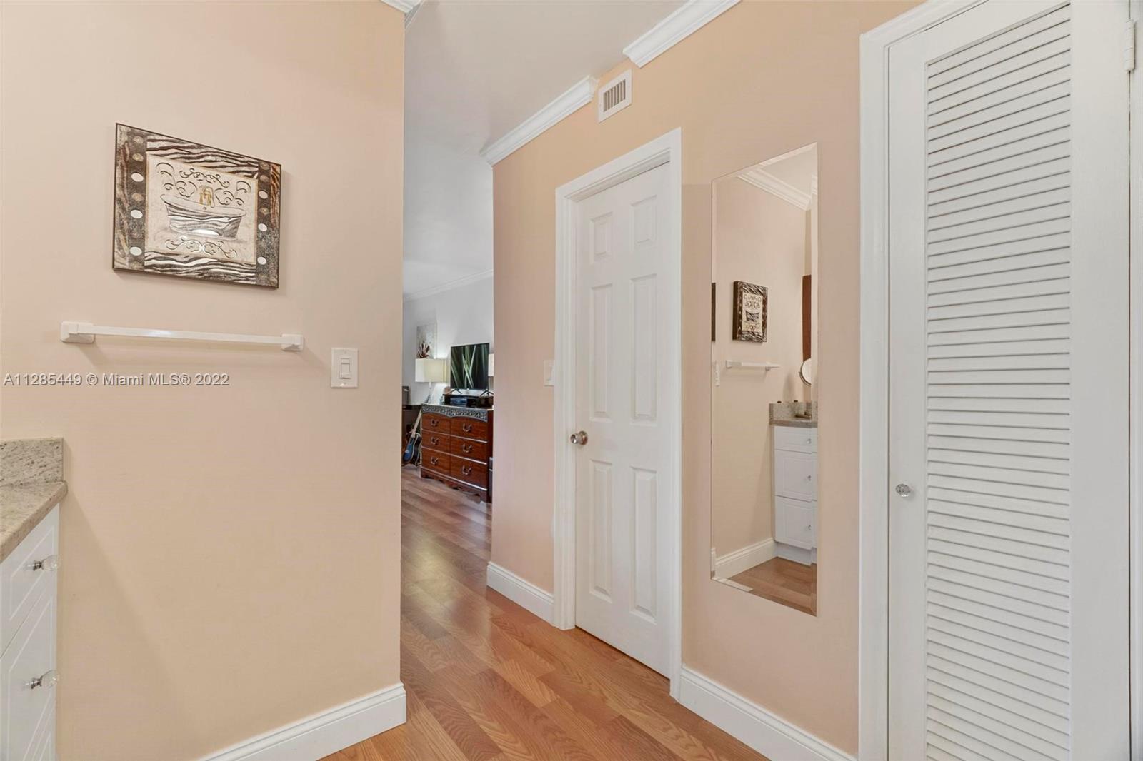 5750 Collins Ave Unit: 4C