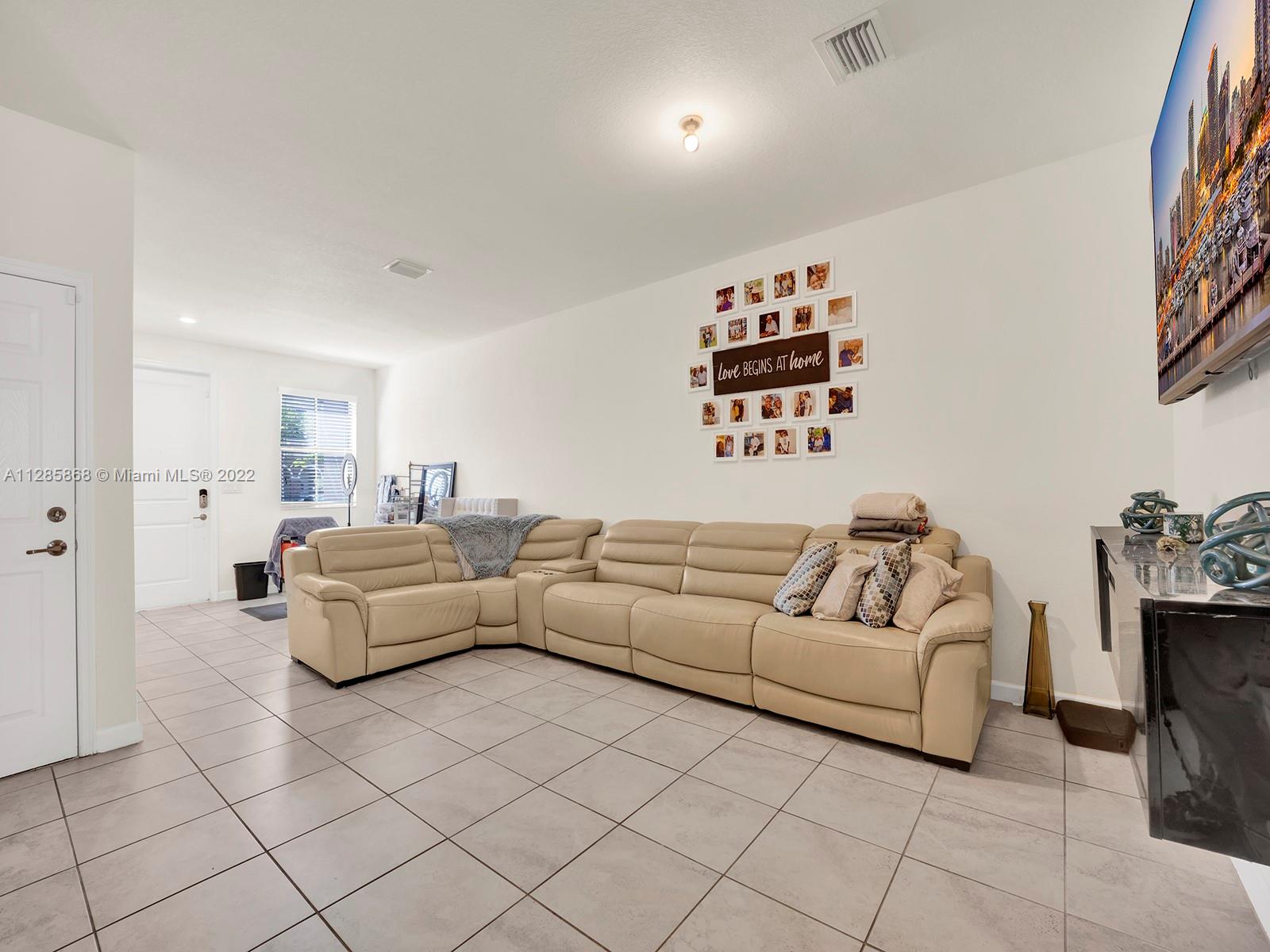 11461 SW 253rd St Unit: 11461