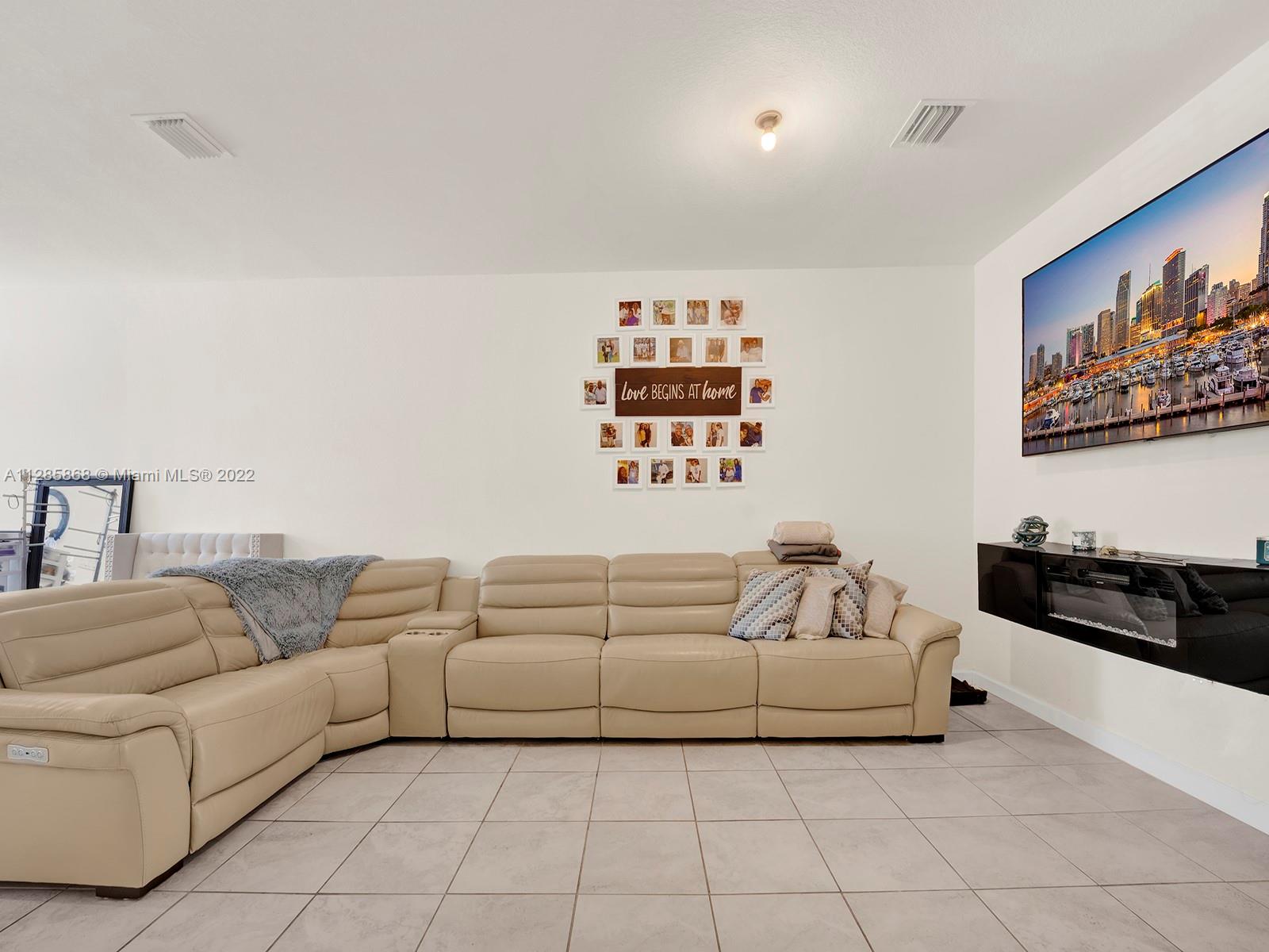 11461 SW 253rd St Unit: 11461