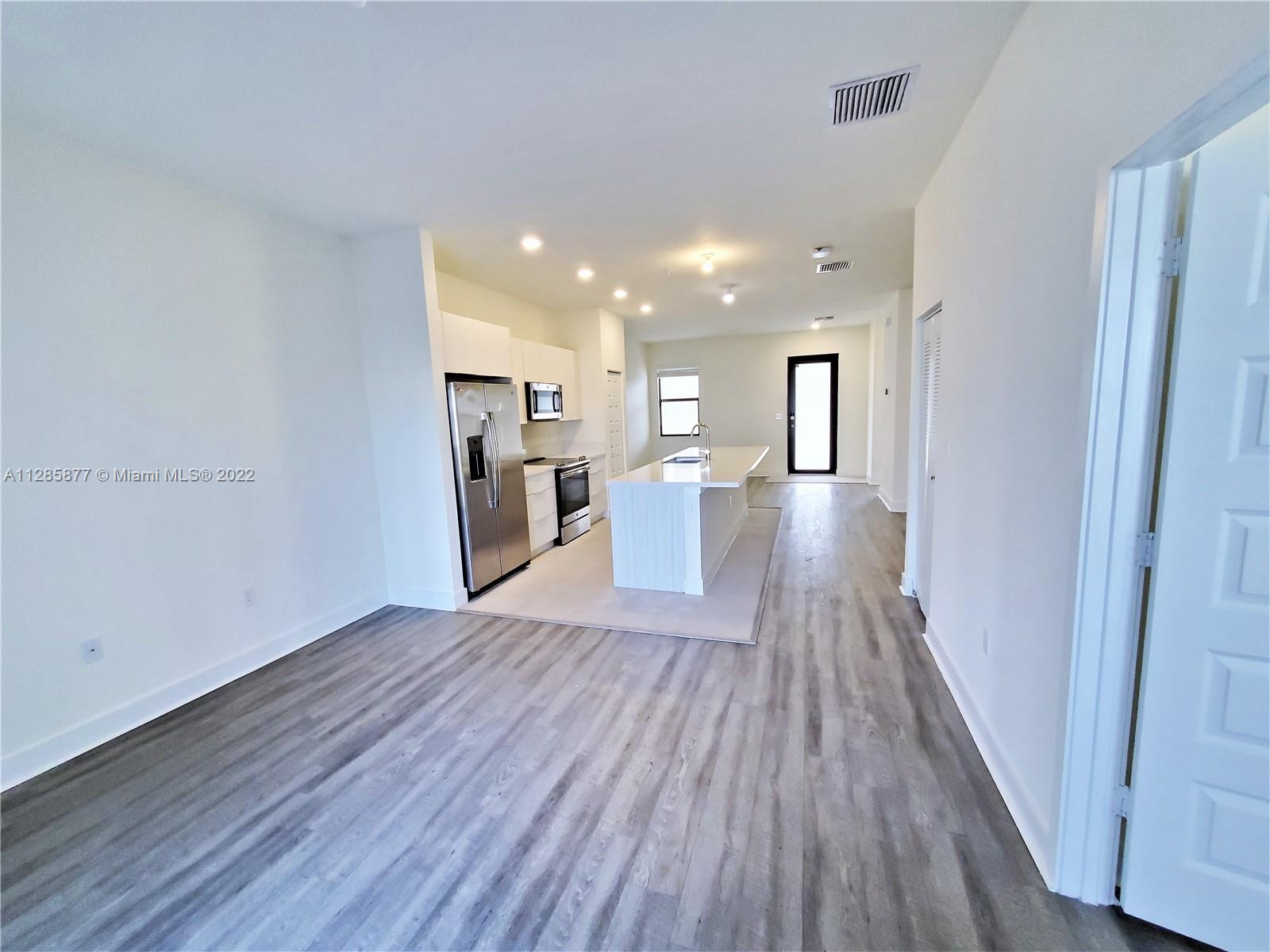 7819 NW 104th Ave Unit: 26