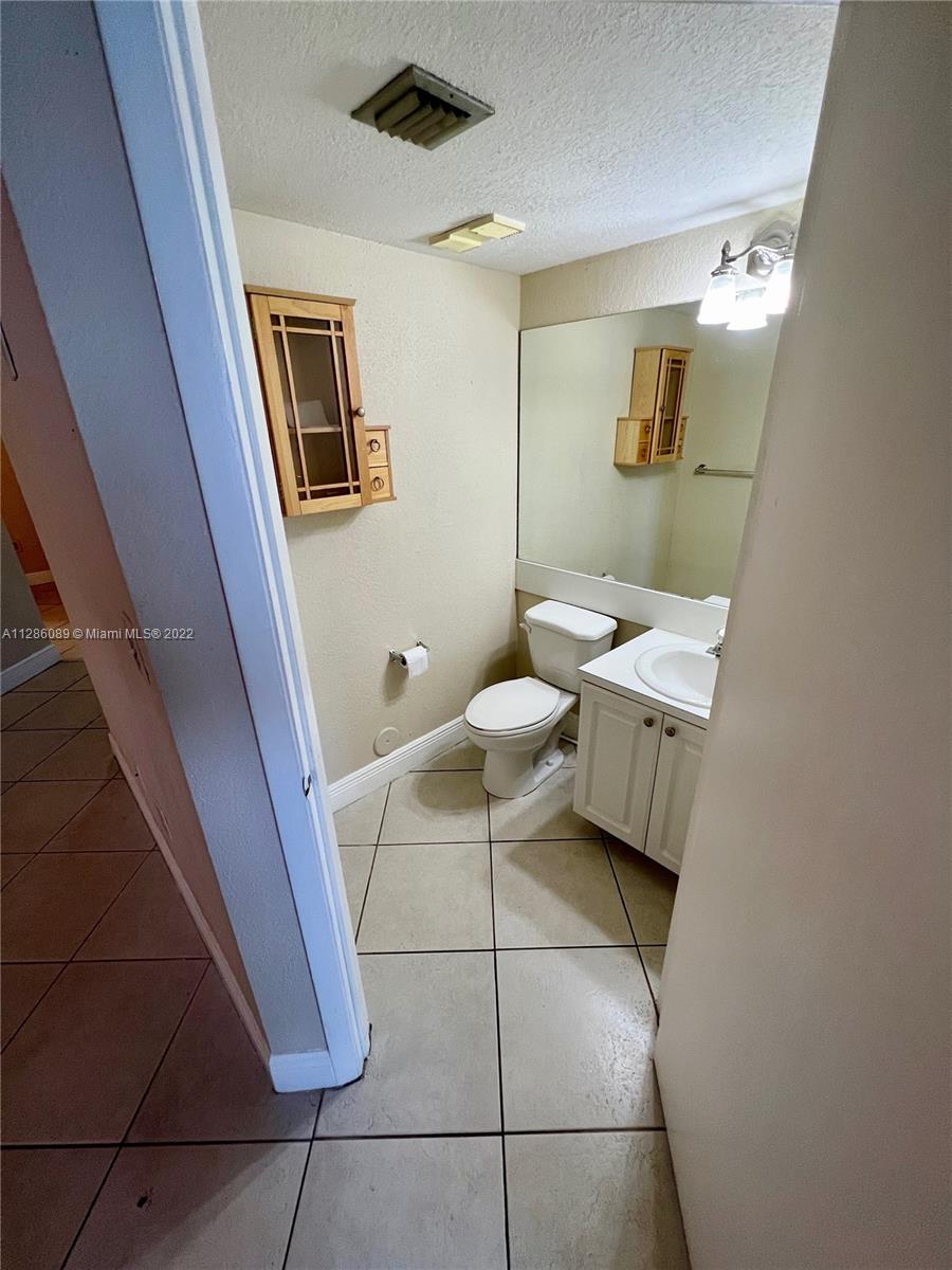 15545 N Miami Lakeway N Unit: 102