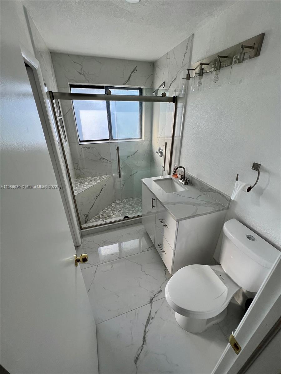 15545 N Miami Lakeway N Unit: 102