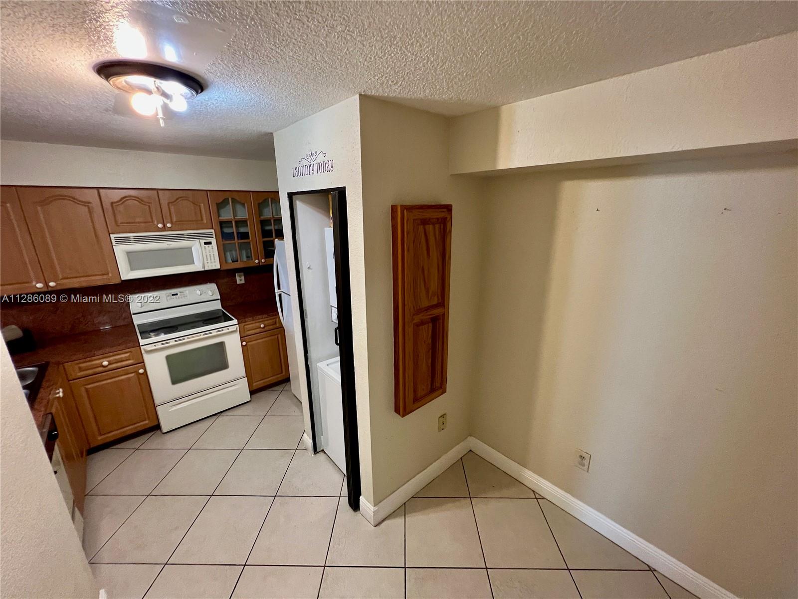 15545 N Miami Lakeway N Unit: 102