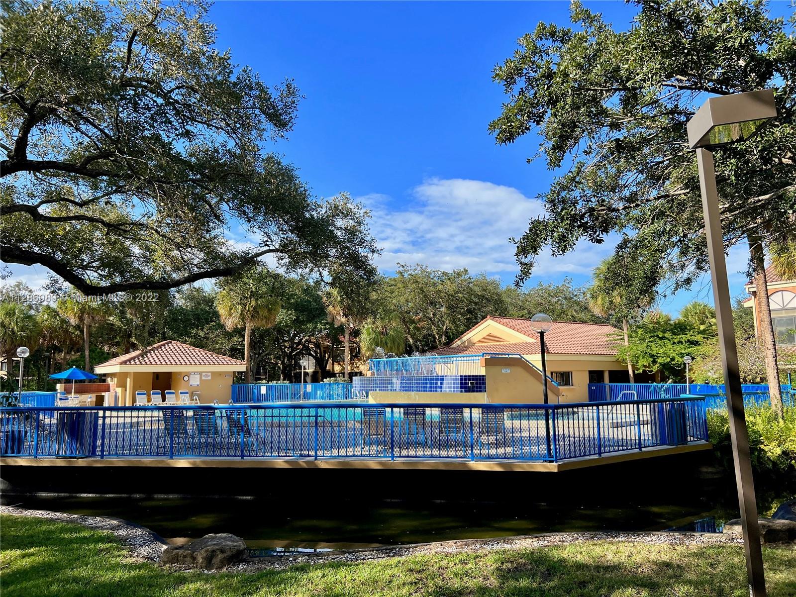15545 N Miami Lakeway N Unit: 102