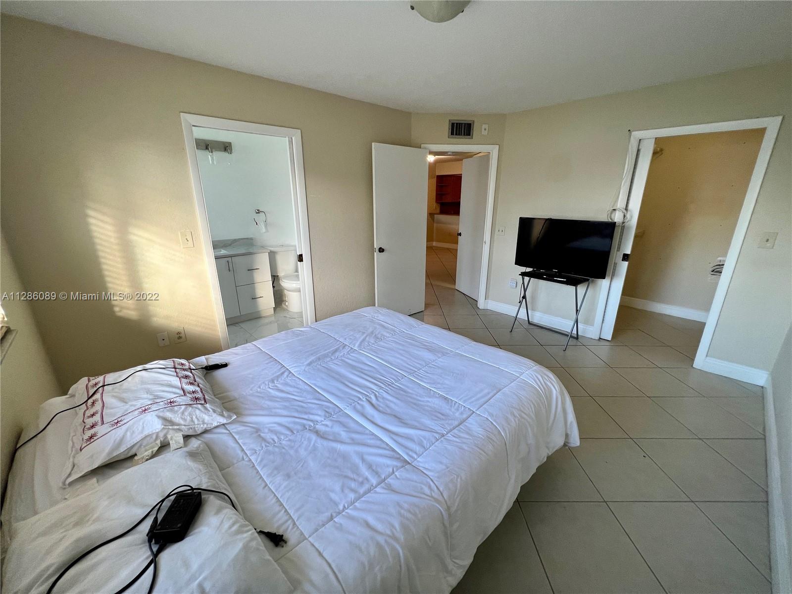 15545 N Miami Lakeway N Unit: 102
