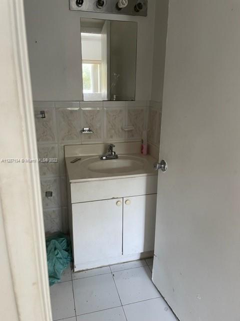 11000 SW 200th St Unit: 205