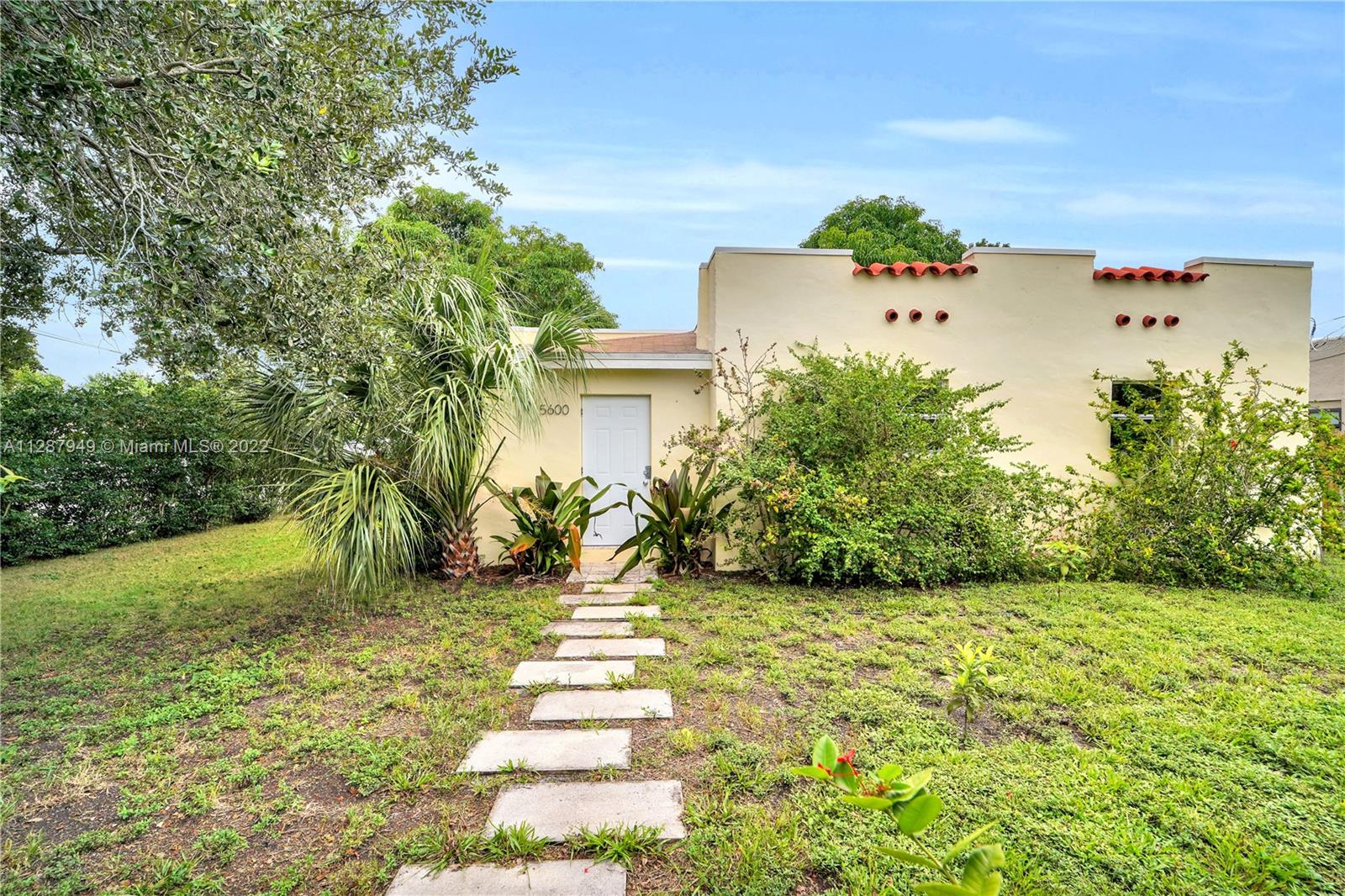 5600 NW 11th AVE