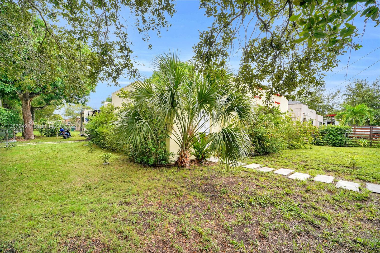 5600 NW 11th AVE