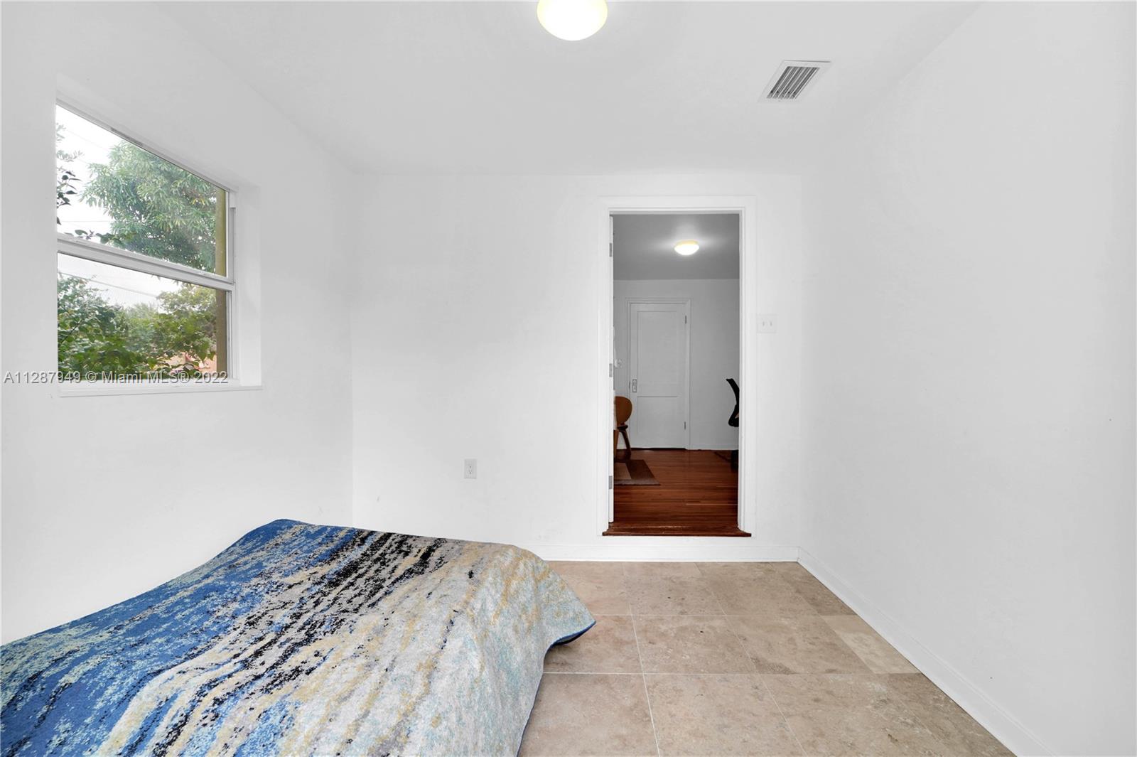 5600 NW 11th AVE