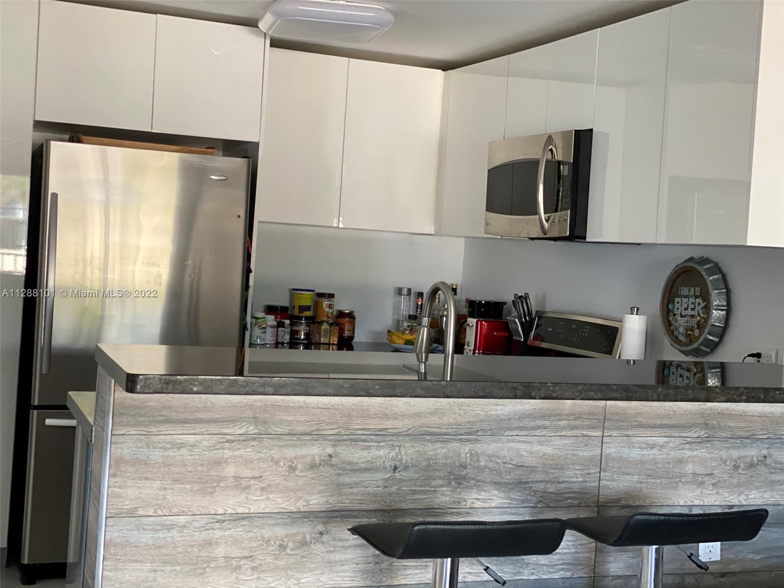 6545 Indian Creek Dr Unit: 306