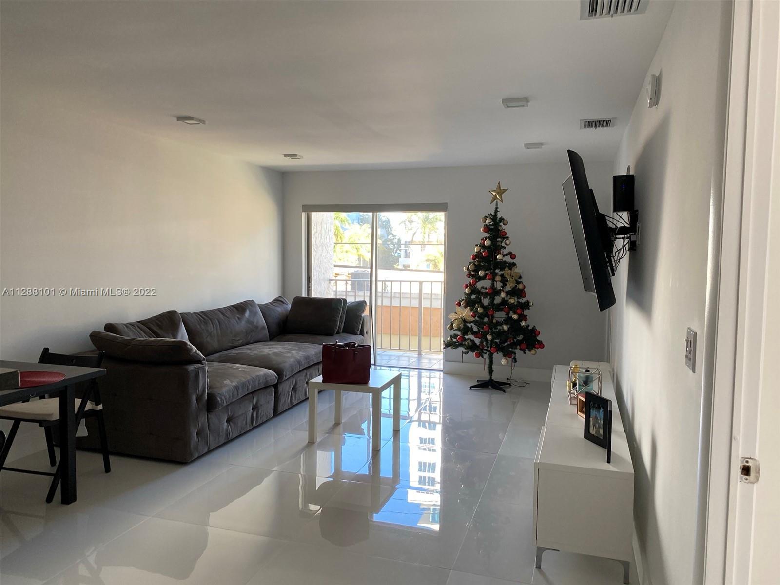 6545 Indian Creek Dr Unit: 306