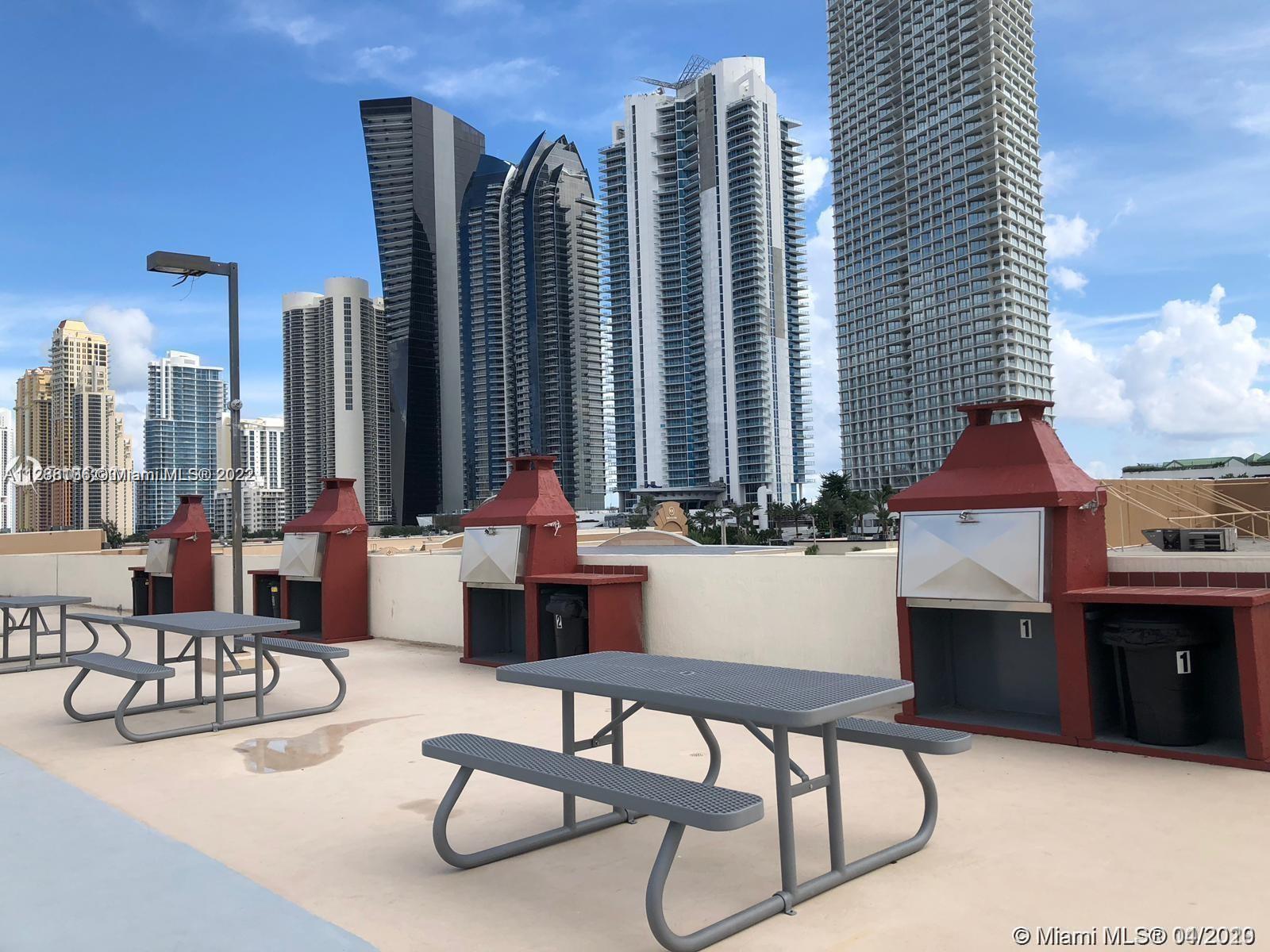 16919 N Bay Rd Unit: 1007