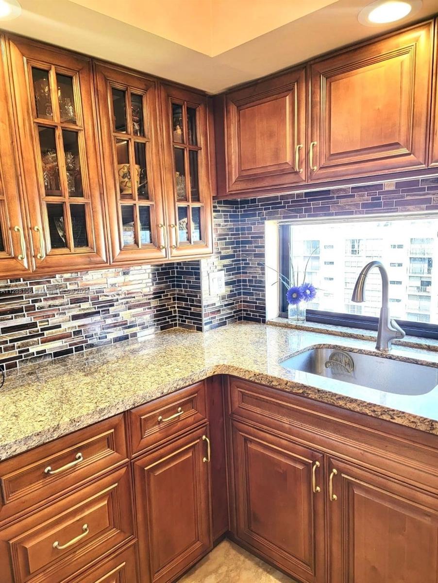16919 N Bay Rd Unit: 1007