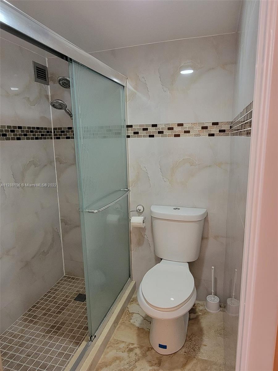 16919 N Bay Rd Unit: 1007
