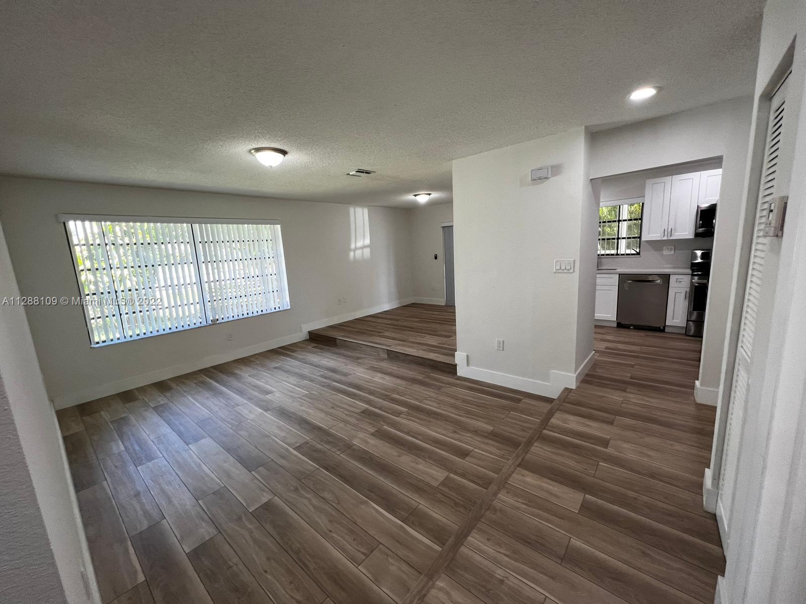 16341 SW 104th Ave