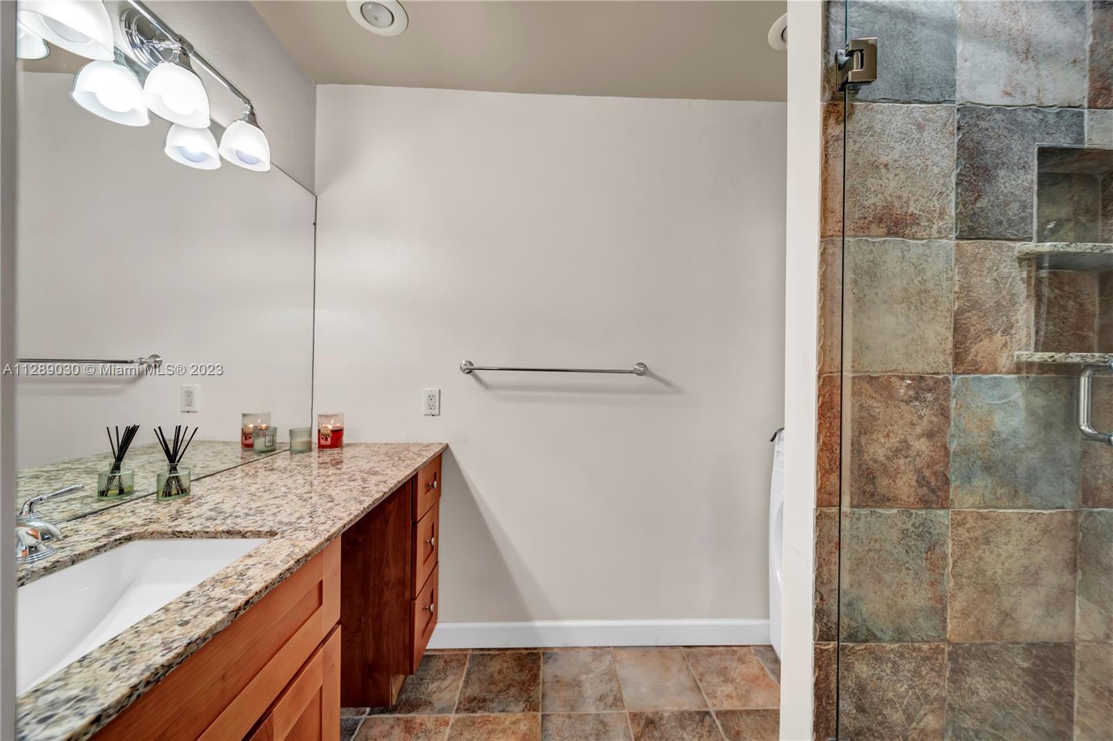6804 SW 114th Pl Unit: D66