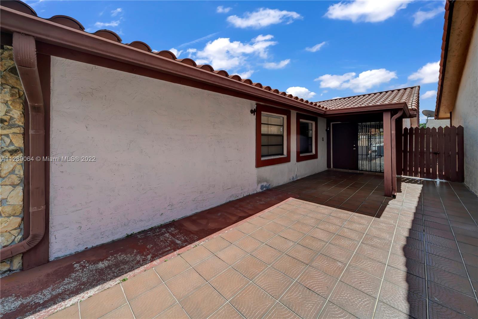 1647 SW 136th Pl
