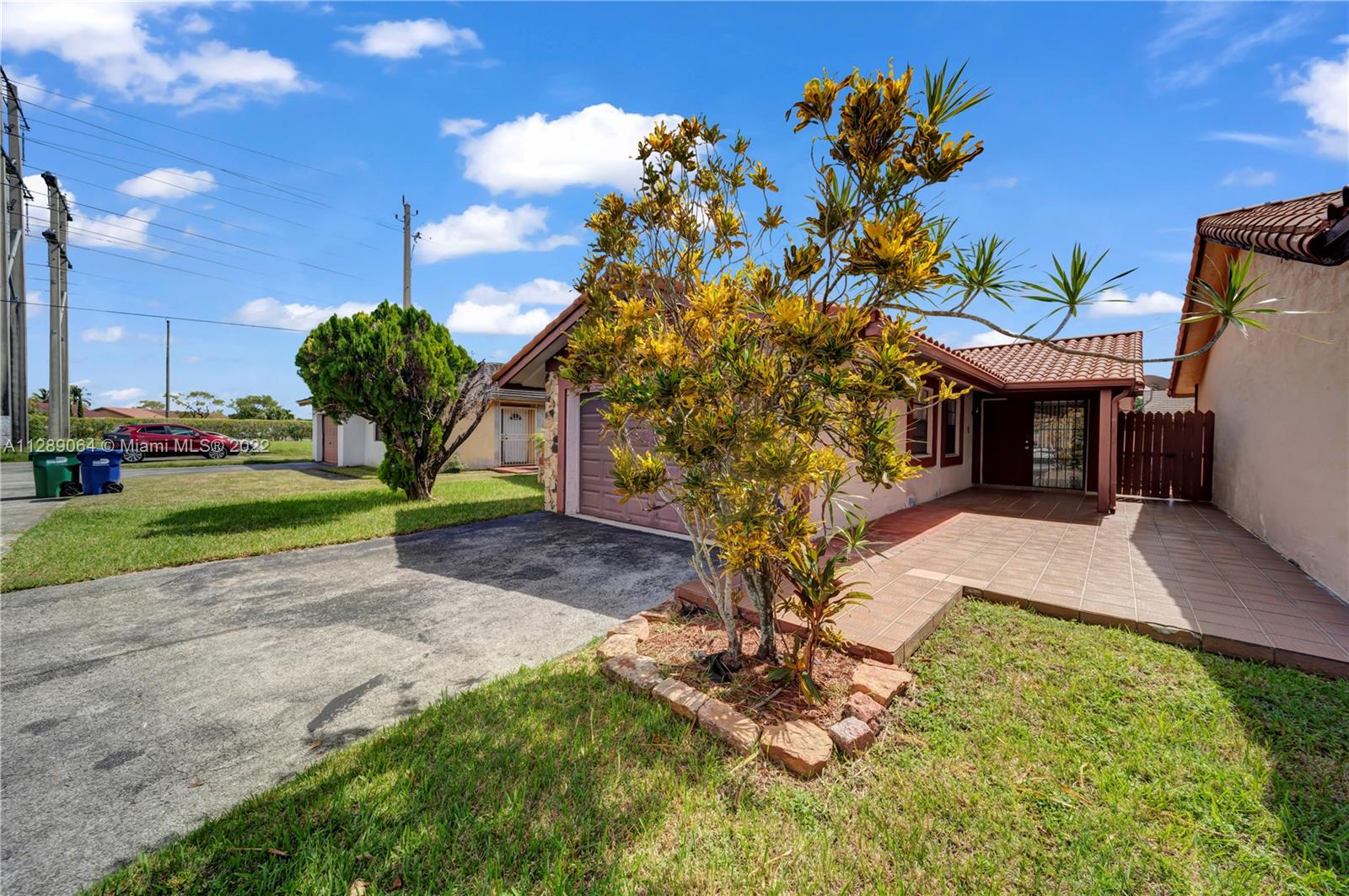 1647 SW 136th Pl