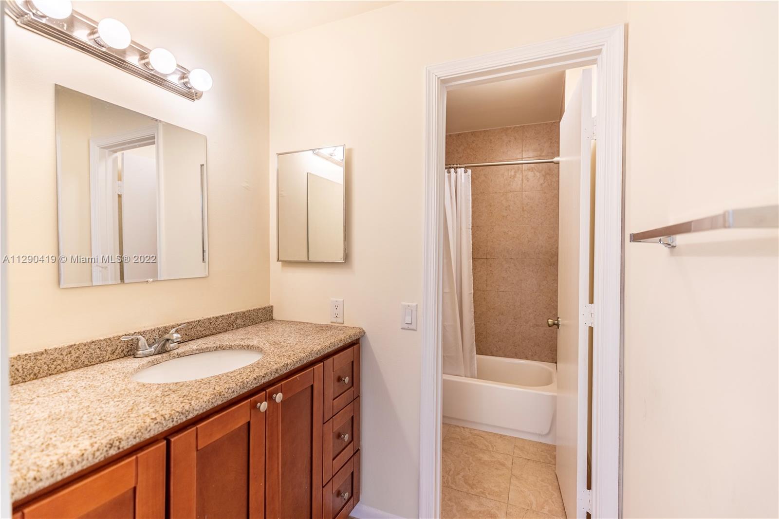 7595 W Courtyard Run W Unit: 7595