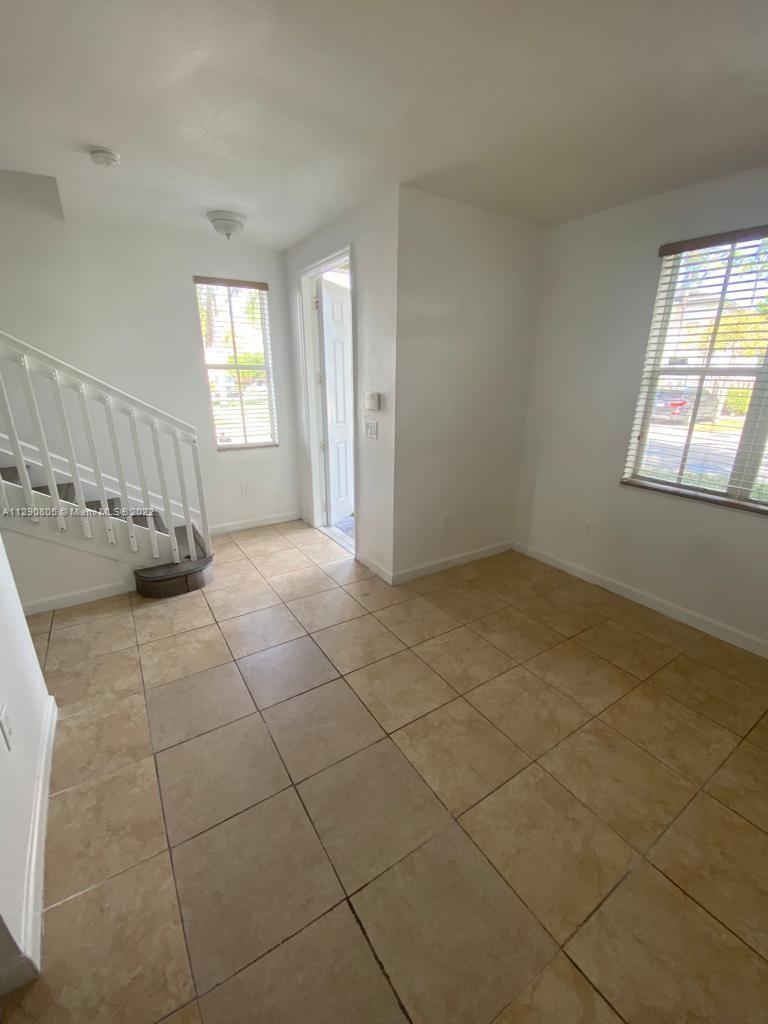 2932 SE 2nd Dr Unit: 13