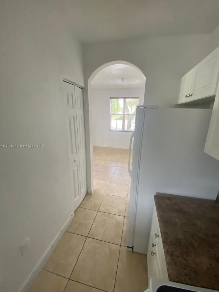 2932 SE 2nd Dr Unit: 13