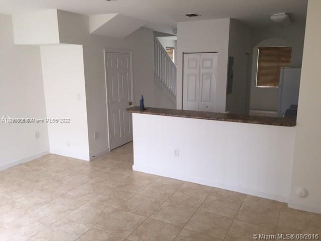 2932 SE 2nd Dr Unit: 13
