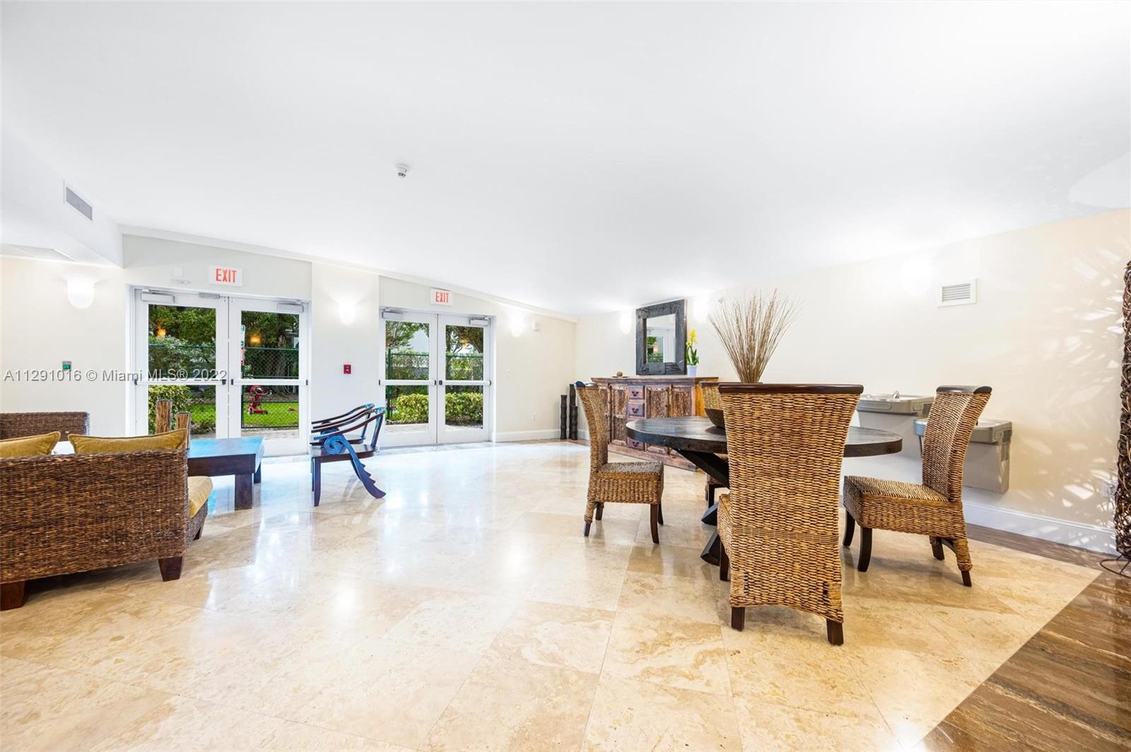 2600 SW 27th Ave Unit: 8