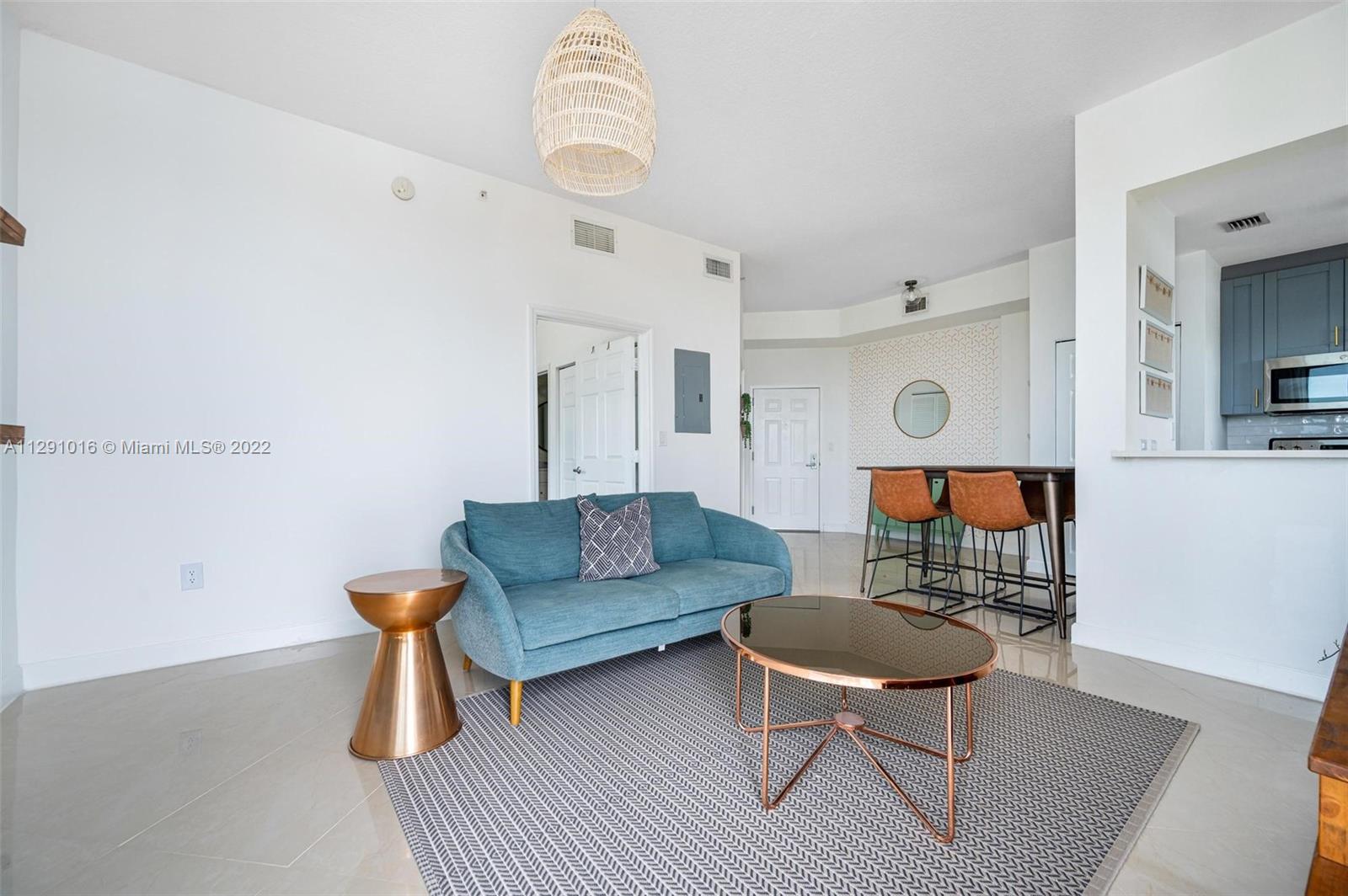 2600 SW 27th Ave Unit: 8