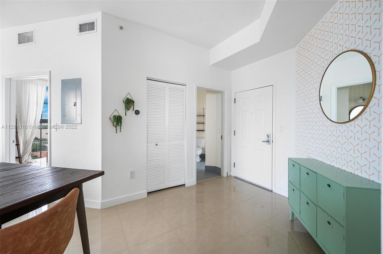 2600 SW 27th Ave Unit: 8