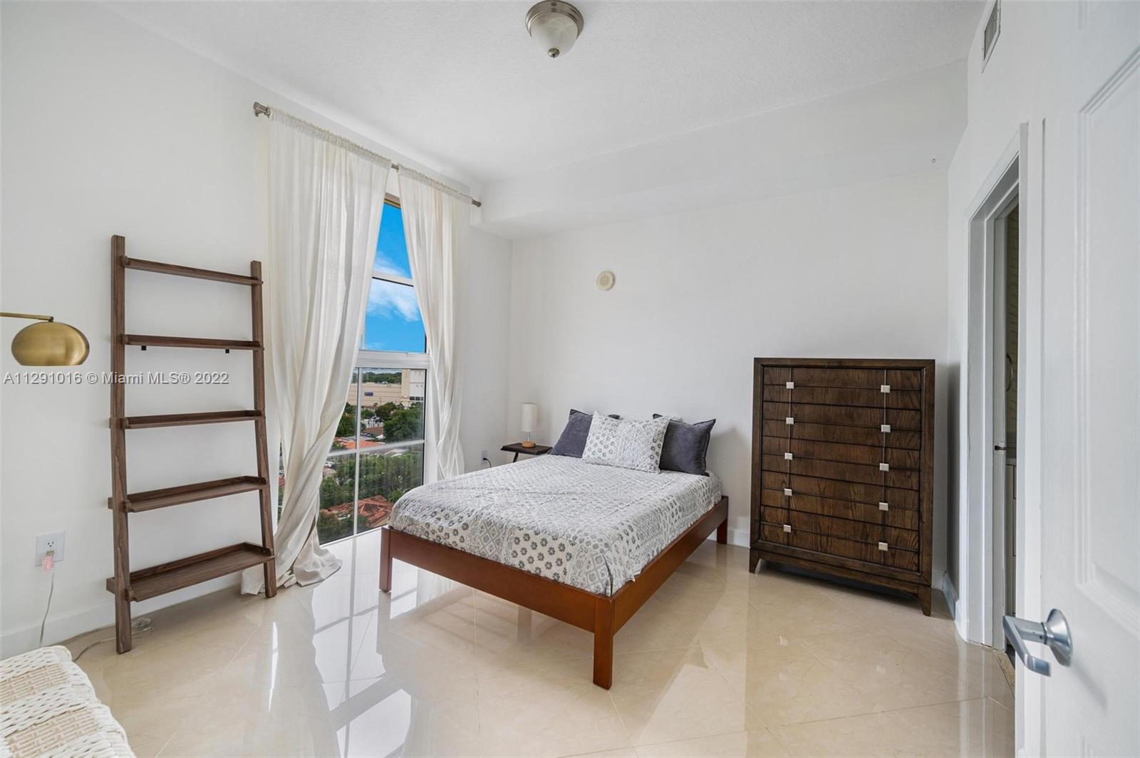 2600 SW 27th Ave Unit: 8