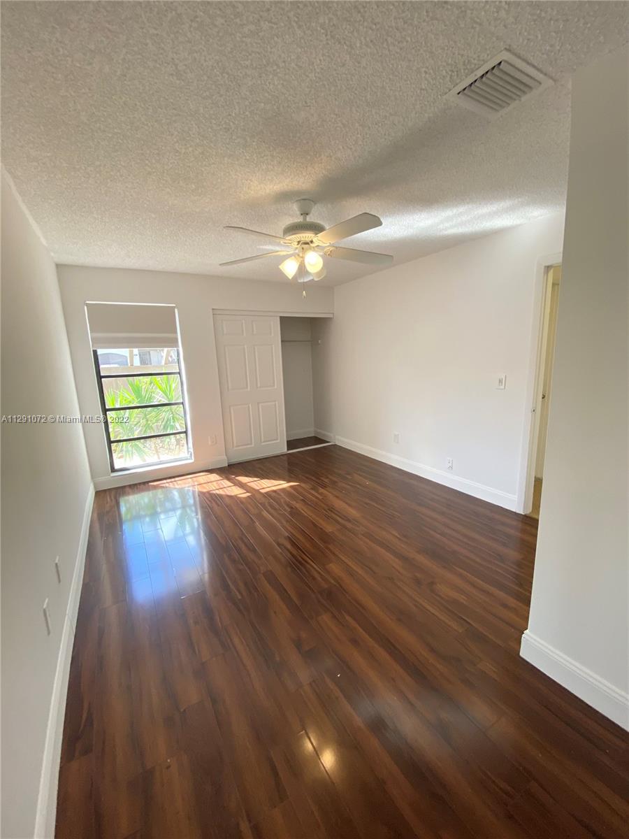 11377 SW 85th Ln Unit: 11377
