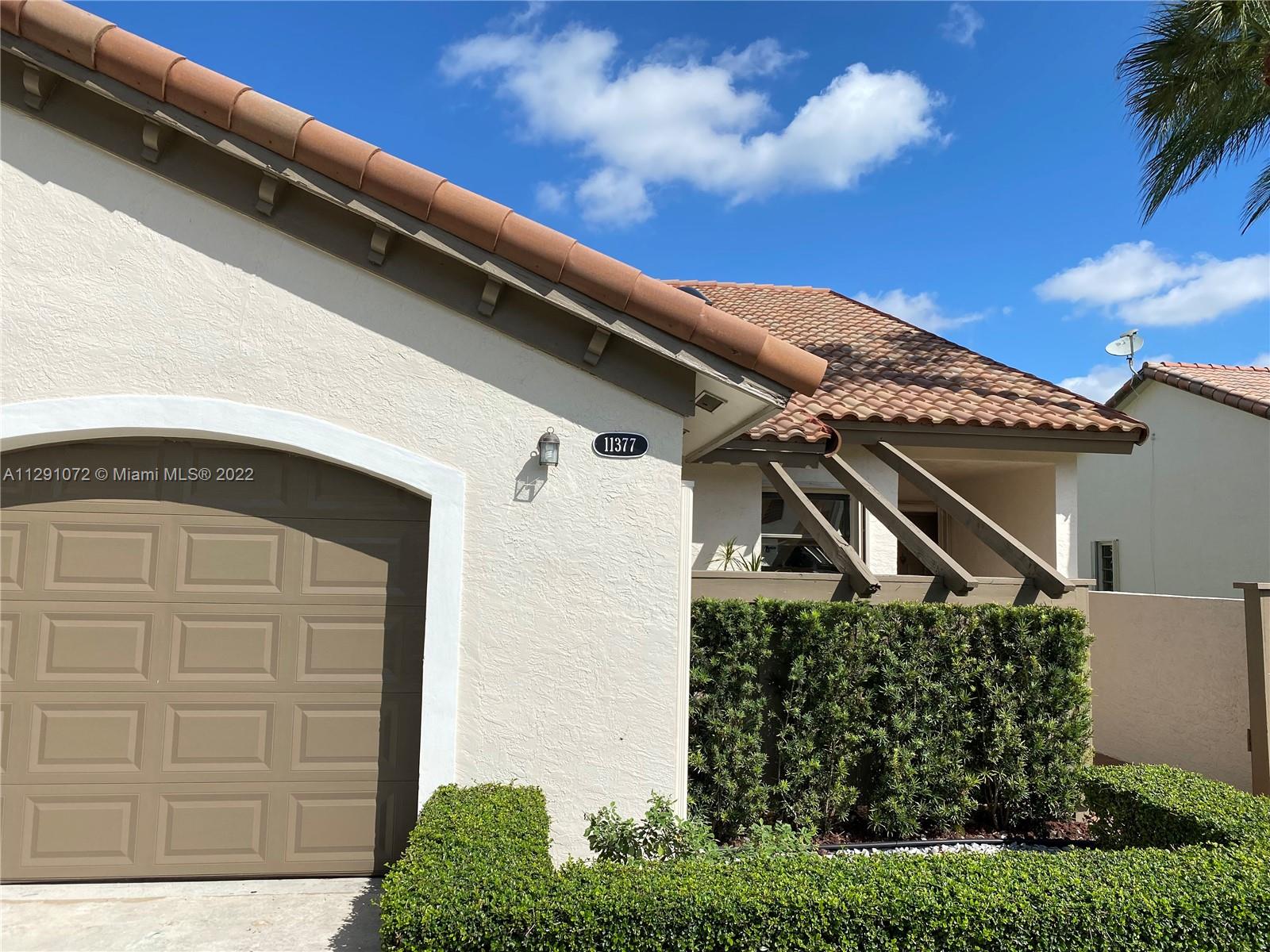 11377 SW 85th Ln Unit: 11377