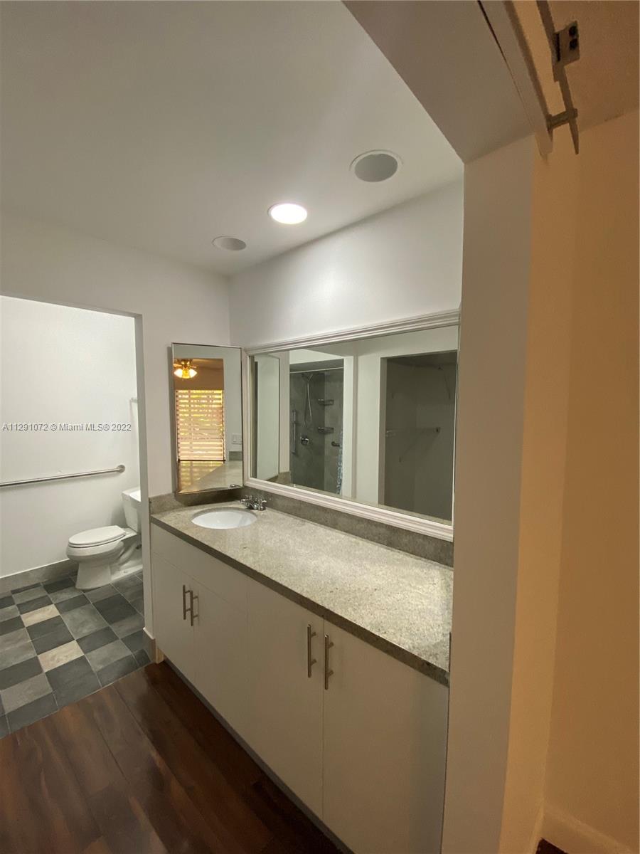 11377 SW 85th Ln Unit: 11377
