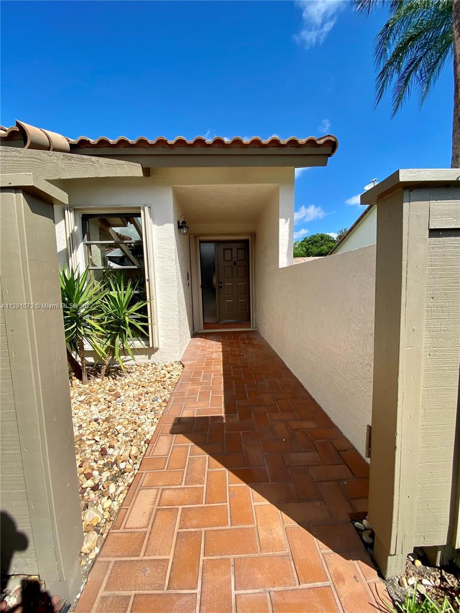 11377 SW 85th Ln Unit: 11377