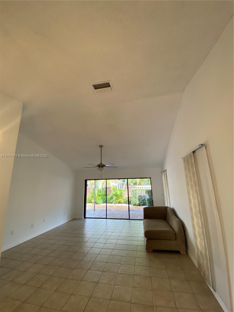 11377 SW 85th Ln Unit: 11377