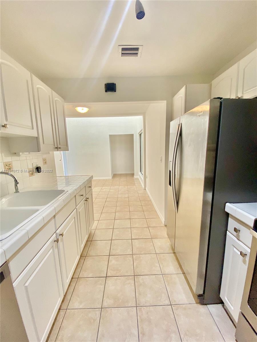 11377 SW 85th Ln Unit: 11377