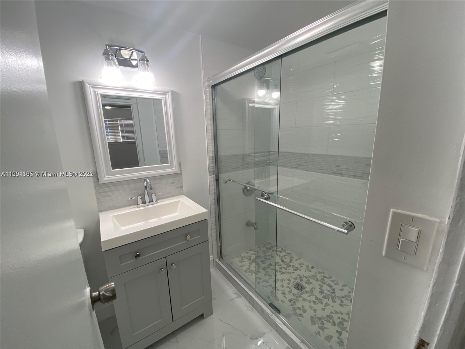 825 NW 127th St