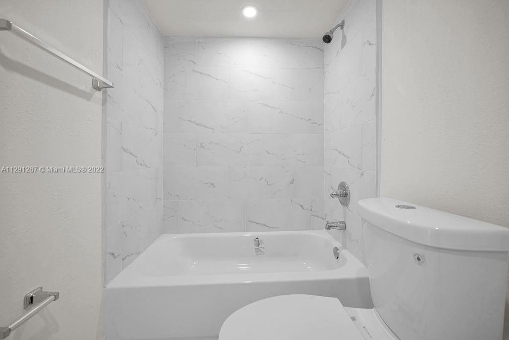 3946 NW 207th St Rd Unit: 3946