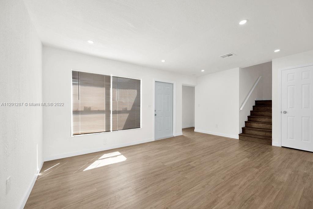 3946 NW 207th St Rd Unit: 3946