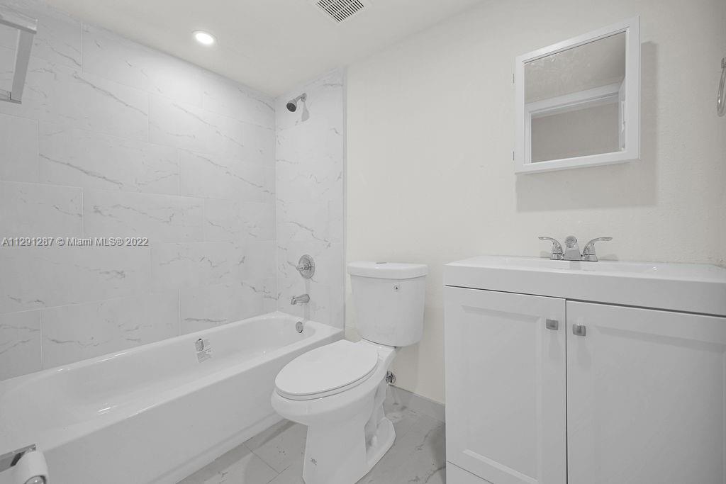3946 NW 207th St Rd Unit: 3946