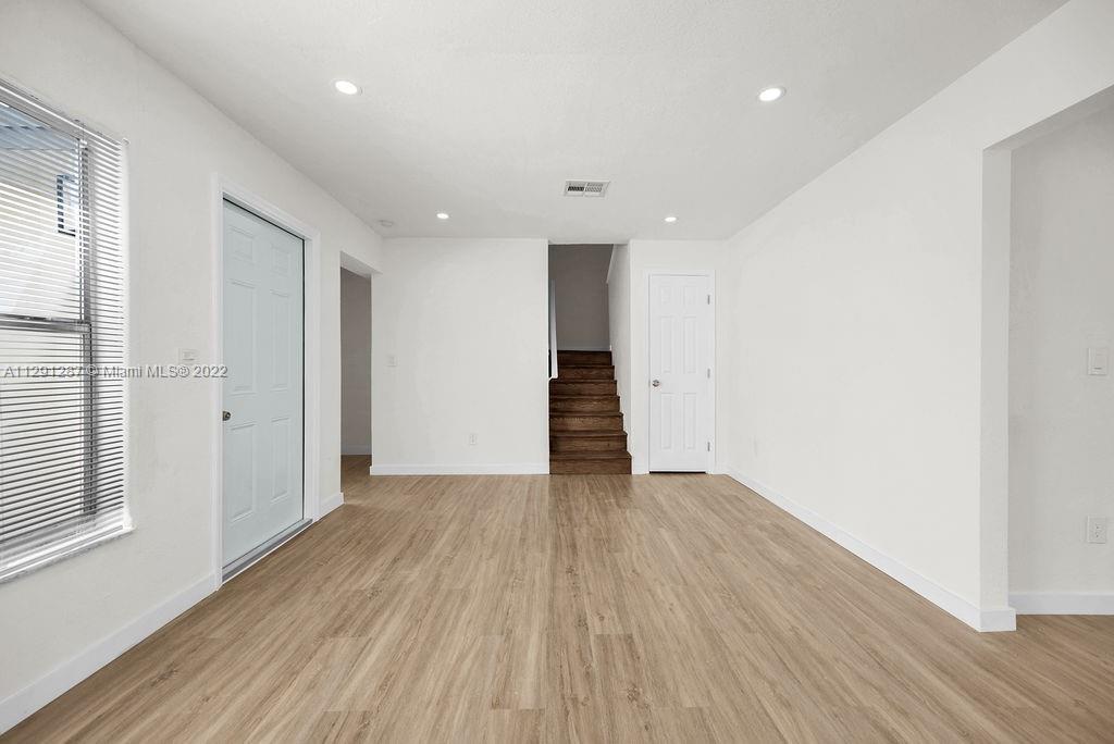 3946 NW 207th St Rd Unit: 3946