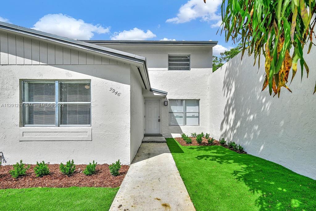 3946 NW 207th St Rd Unit: 3946