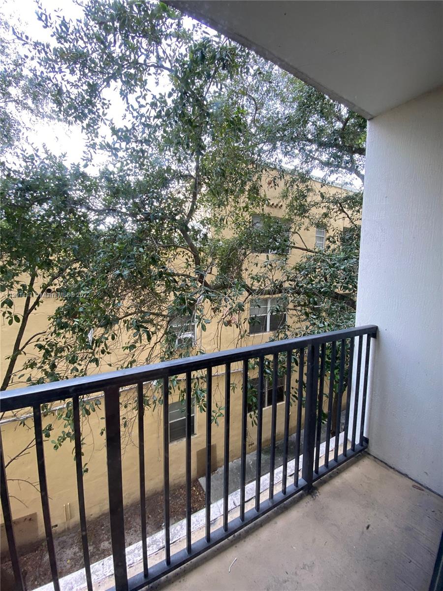 435 SW 12th Ave Unit: 204