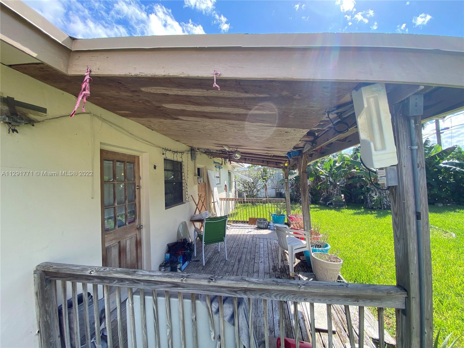 10910 WESTWOOD LAKE DR