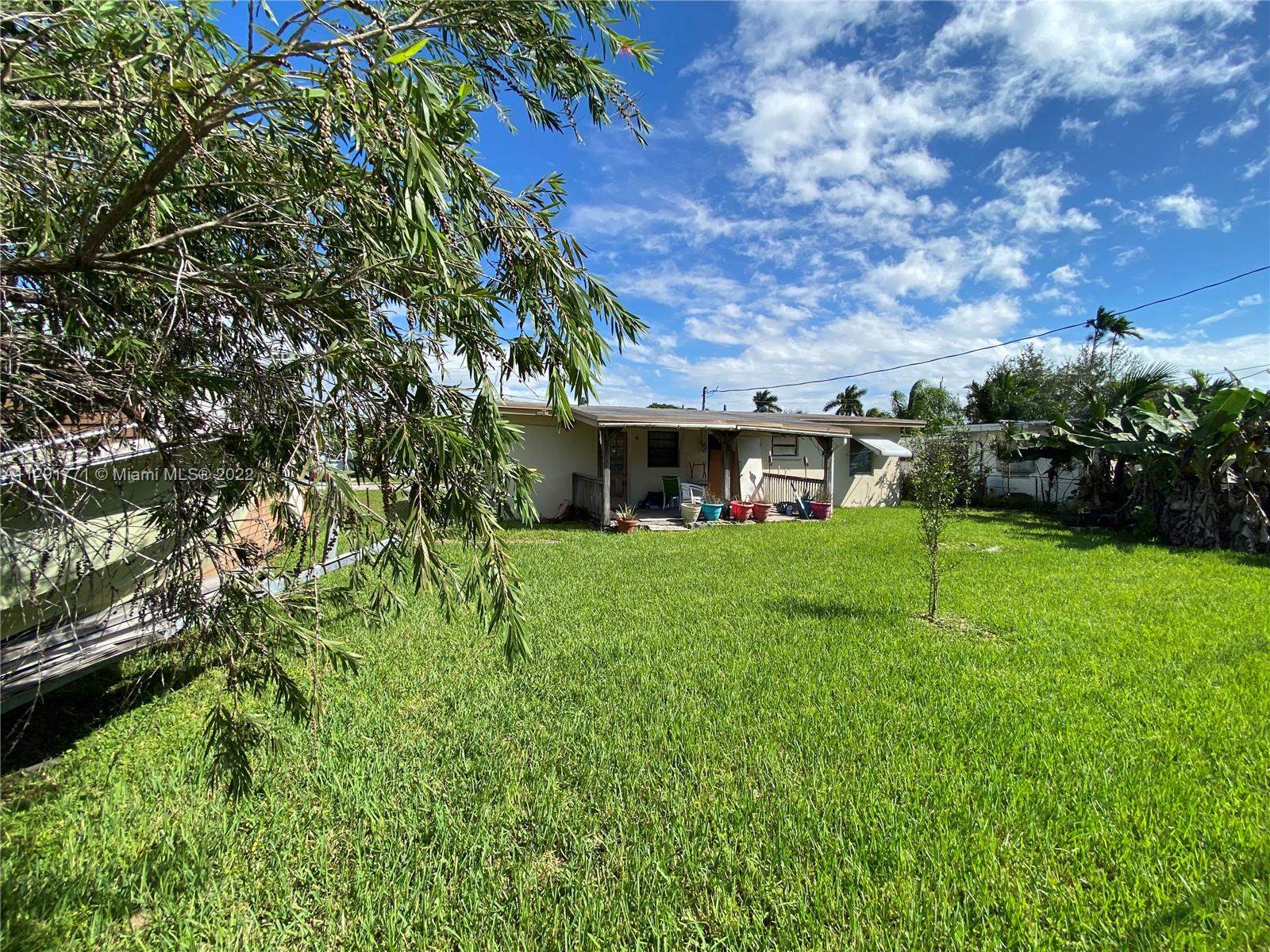 10910 WESTWOOD LAKE DR