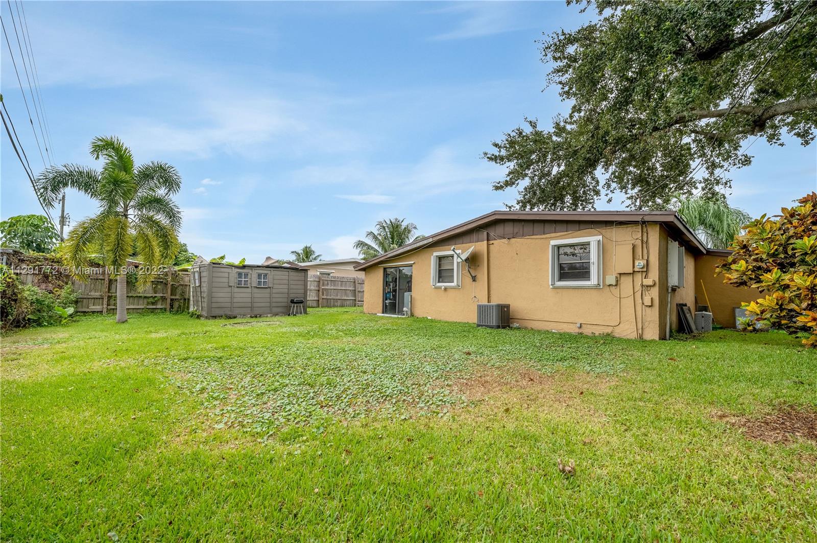 5630 SW 37th St