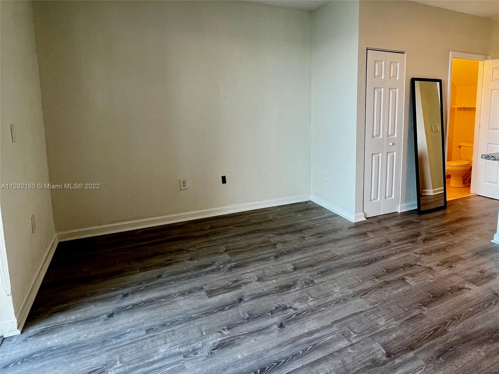 9123 SW 227th St Unit: 4