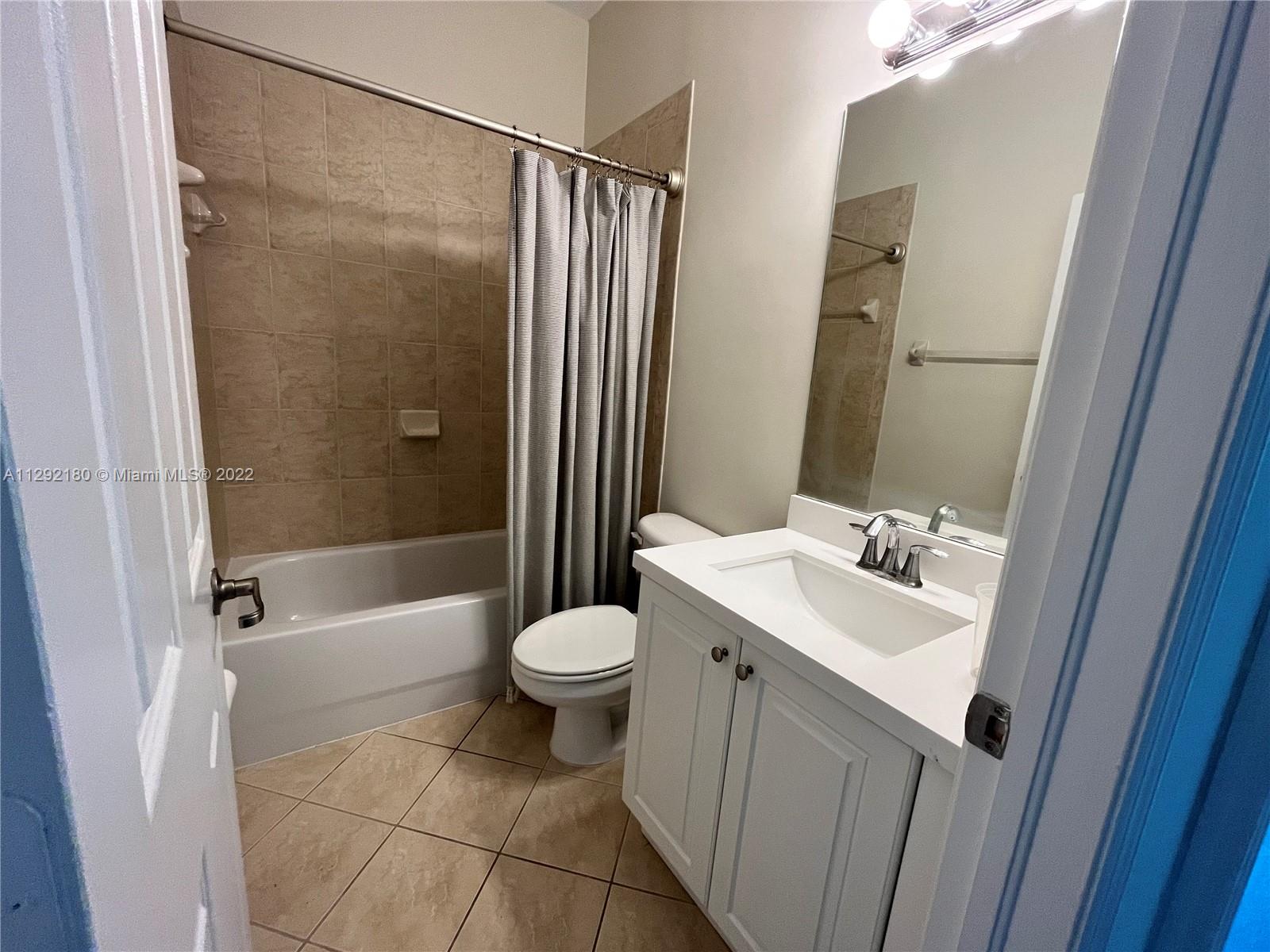 9123 SW 227th St Unit: 4