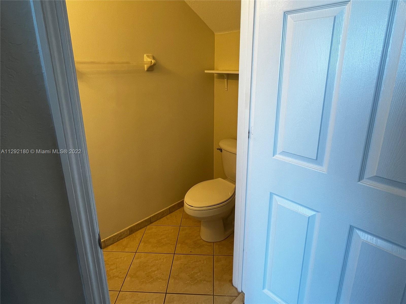 9123 SW 227th St Unit: 4