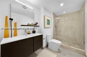 1800 NE 114th St Unit: 2110